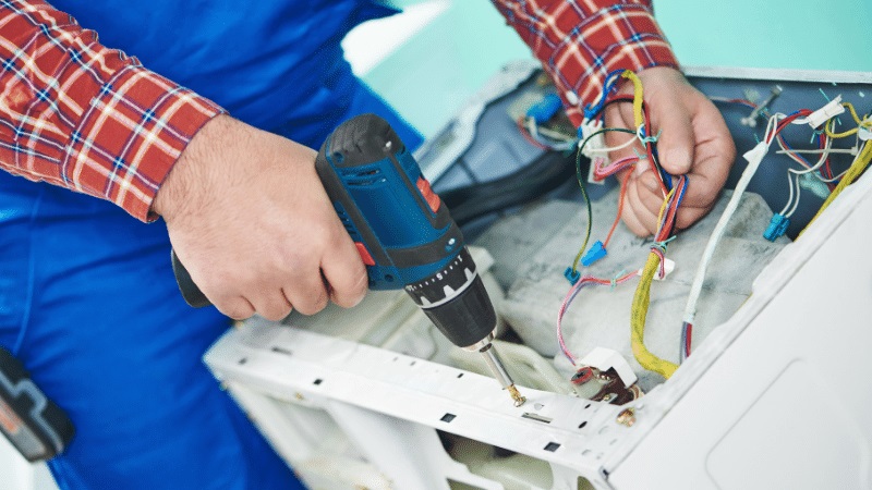 Zeytinburnu Maytag Maytag çamaşır makinesi kart tamiri – Su almama arızası orijinal parça ile giderildi. - Teknik servis örneği
